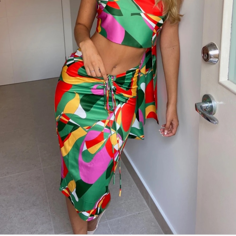 With Jean Naomi Midi Skirt Geo Print Green Size Medium